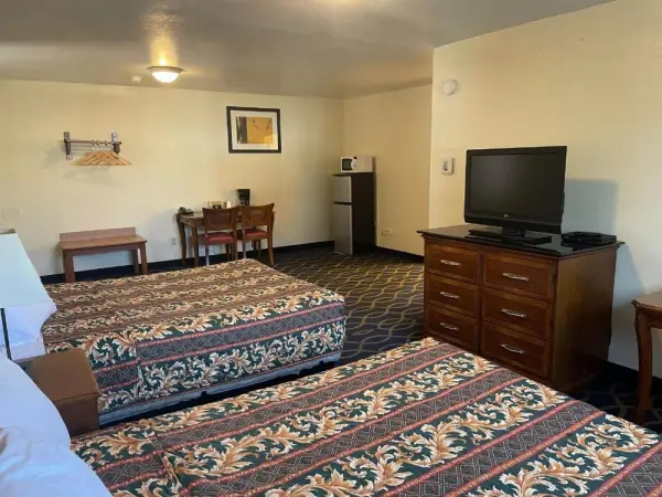 Holiday Motel Oakdale 6
