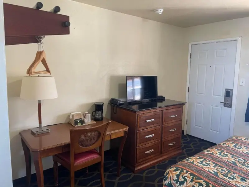 Queen Room